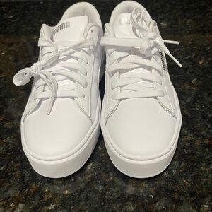 Puma Smash V3 platform tennis shoes